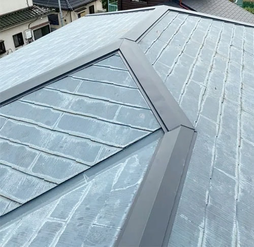 小平市ペイントプラスの施工事例:屋根棟修繕完成