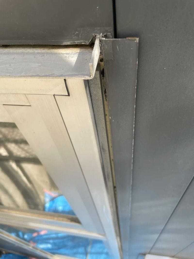 屋根外壁塗装 旧コーキング撤去