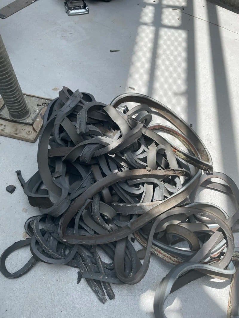 屋根外壁塗装 旧コーキング撤去