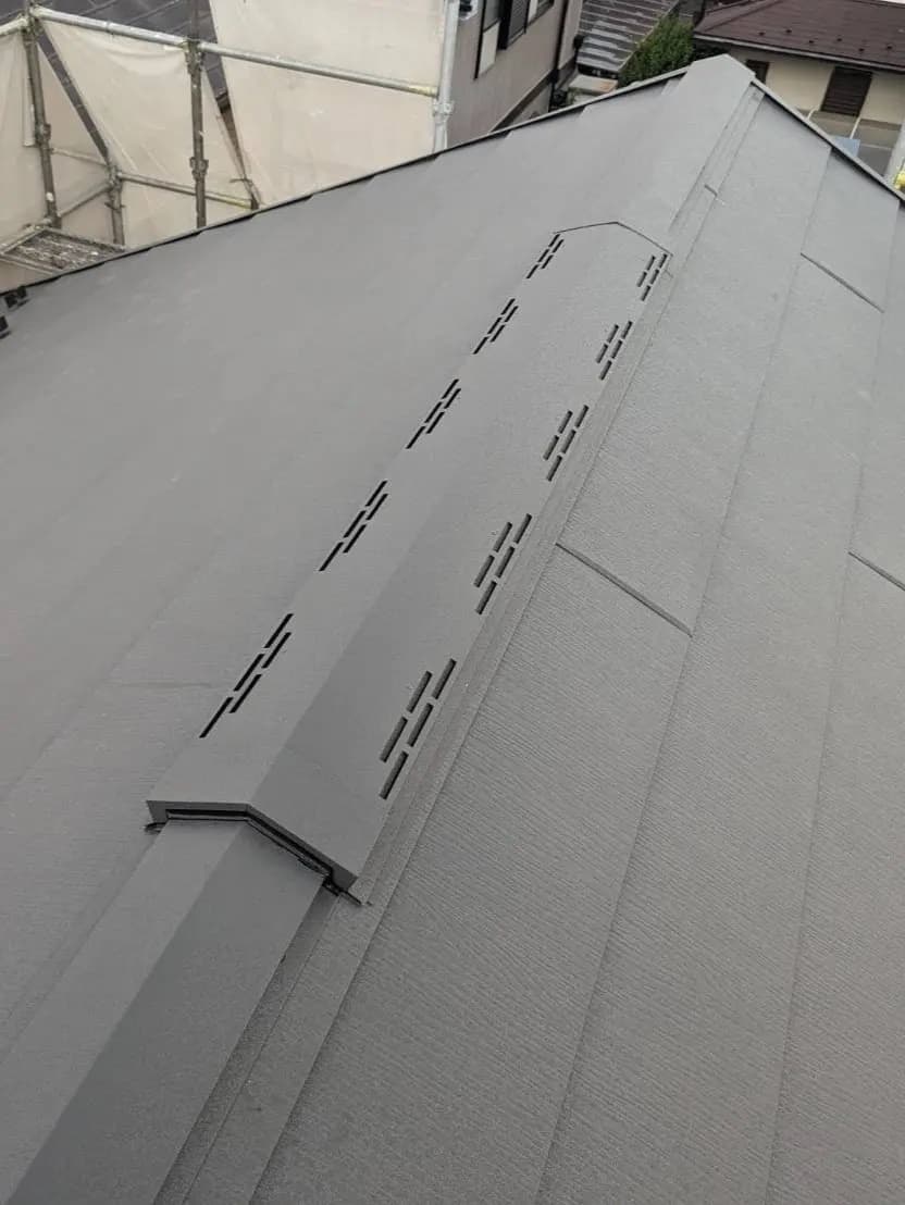 屋根工事 カバー工法中の屋根